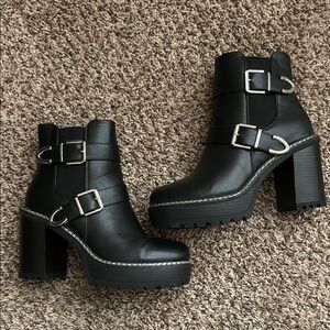 Stylish Black Ankle Boots in new condition